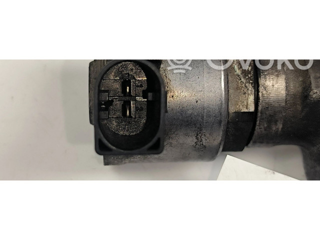 Vstřikovací lišta 04L806054   Audi RS6 C7    CNHA 
