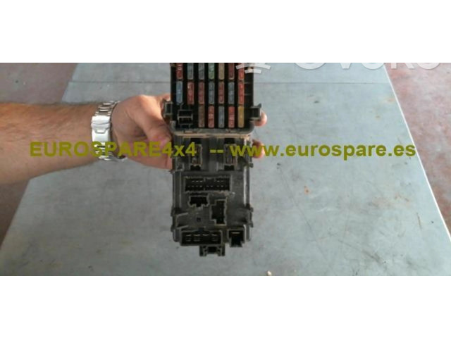   Pojistková skříňka 1F20, 4498   Mitsubishi Montero 1999