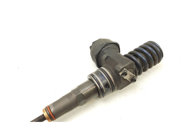 Vstřikovač 038130073BQ, 0414720312   Audi A4 S4 B7 8E 8H  pro naftový motor 2.0  