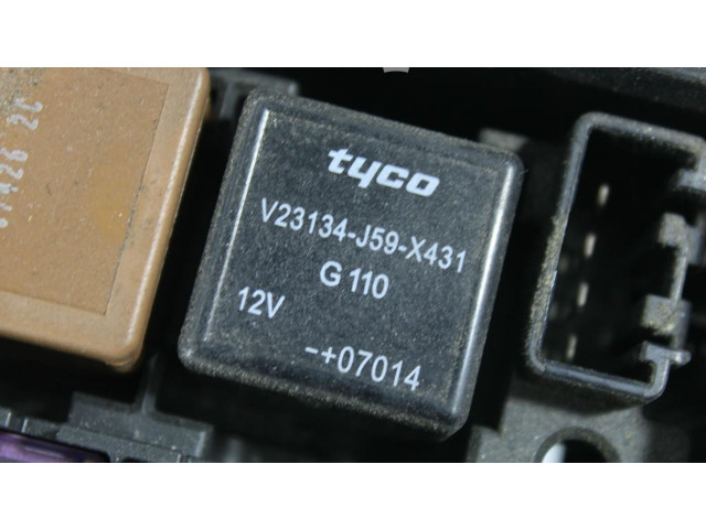 Pojistková skříňka Řídící jednotka BSM D6516676Y   Mazda 2 2008