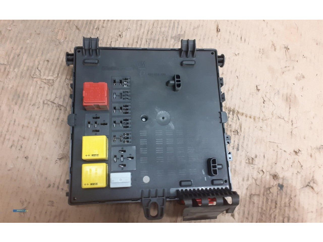 Блок предохранителей 460023260   Saab 9-3 Ver2    