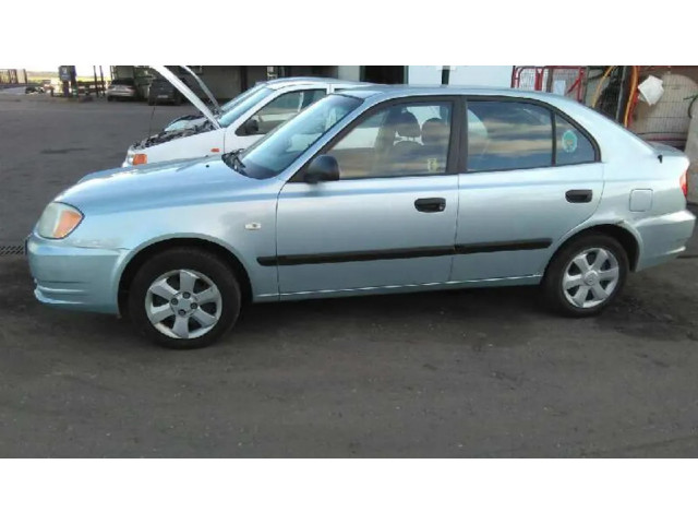 Přední světlo     Hyundai Accent 2003