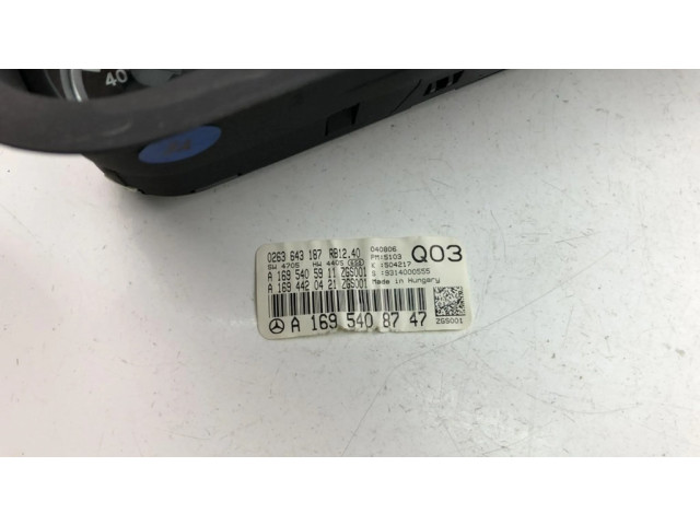 Přístrojová deska  Mercedes-Benz B W245 2007 A1695408747  
