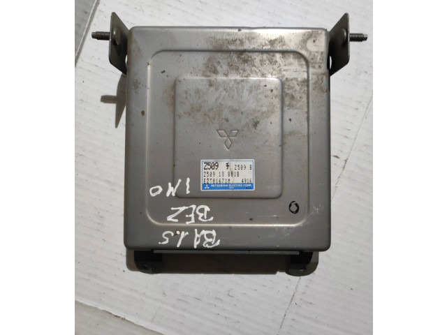 Řídící jednotka Z50910881B   Mazda 323 1997