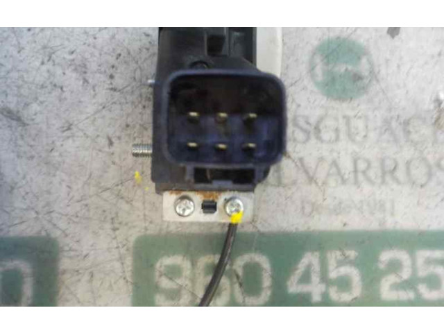 Передний механический механизм для подъема окна     824011W020    KIA Rio 