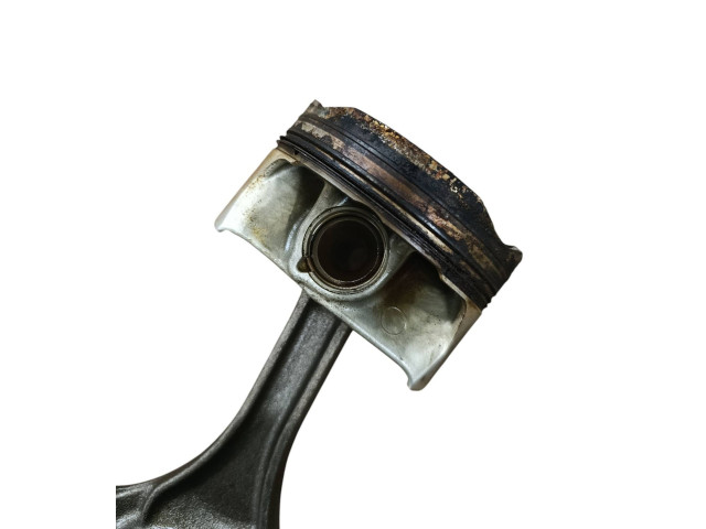  Поршень с шатуном N63R 7646892  BMW 7 G11 G12  
