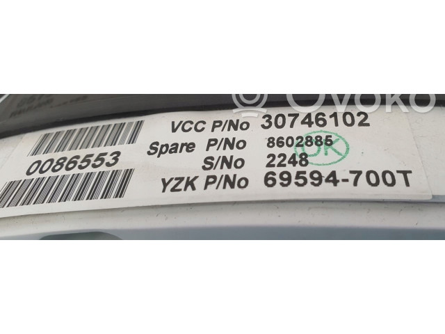 Панель приборов 30746102   Volvo V70       