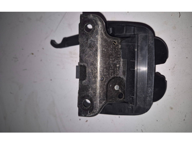 Замок багажника     Audi A3 S3 8P 2003 - 2012 года