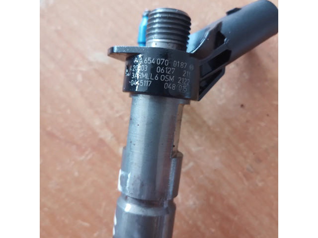 Vstřikovač A6540704301, 0445010736   Mercedes-Benz E W213  pro naftový motor 2.2  