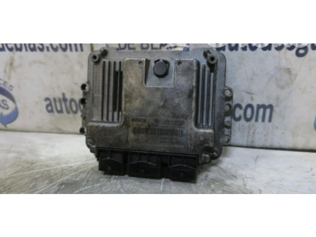 Блок управления двигателем Блок управления 8200310863   Renault Megane II
