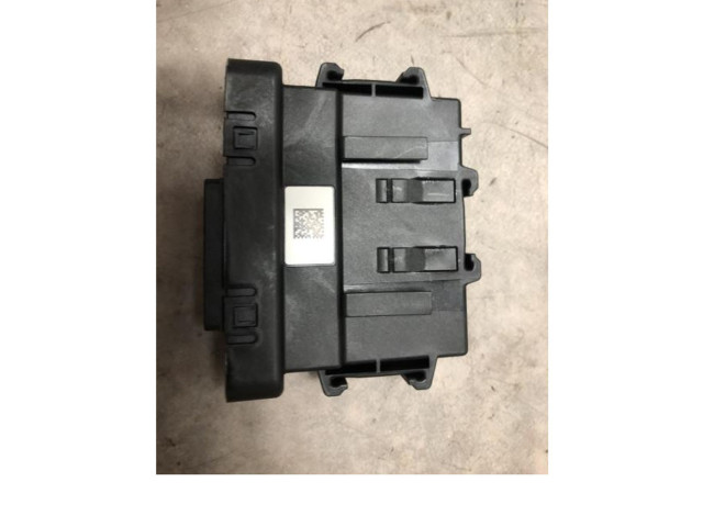 Блок управления F005V03266, F005V03266   Dacia Sandero III