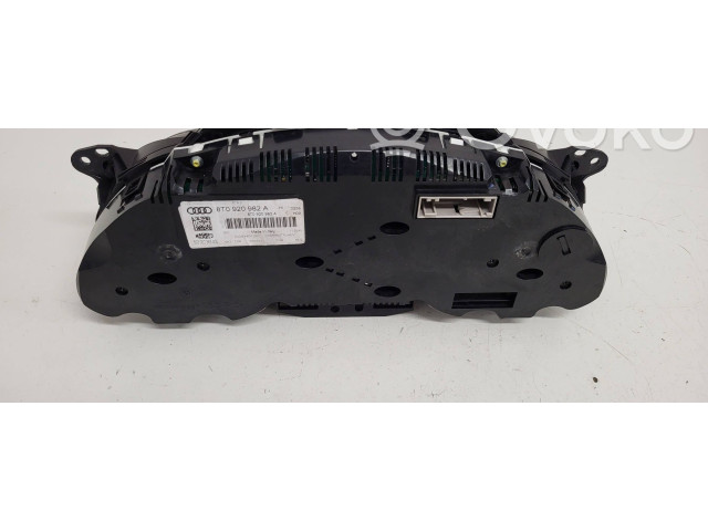 Přístrojová deska  Audi RS5 2010 8T0920982A, 503002363405  
