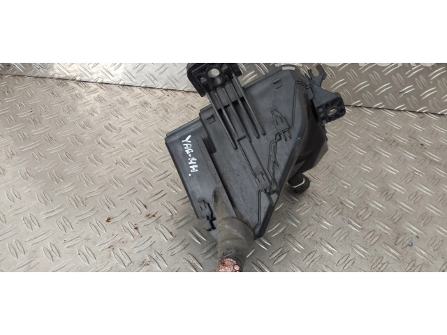   Pojistková skříňka 821110U020D, 8266252800   Toyota Yaris 2013