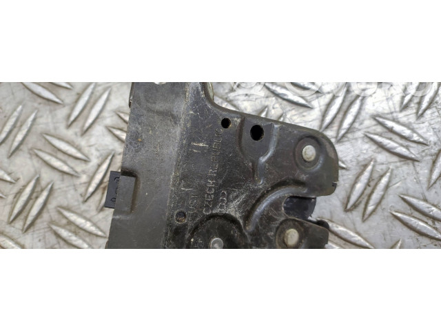 Замок багажника     Audi A4 S4 B6 8E 8H 2001 - 2005 года