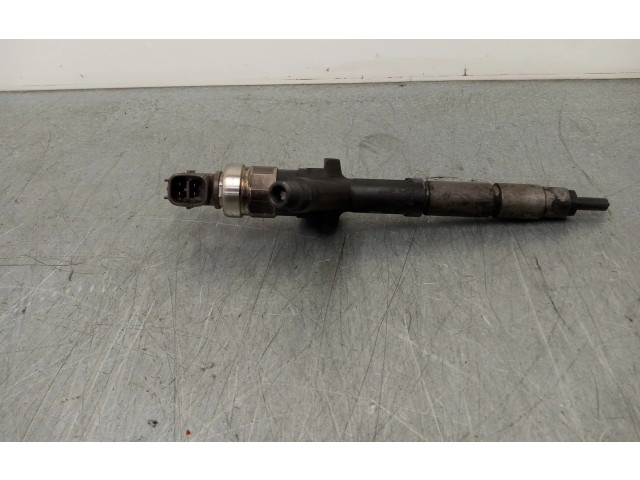 Vstřikovač AW402AW4   Nissan Almera N16     