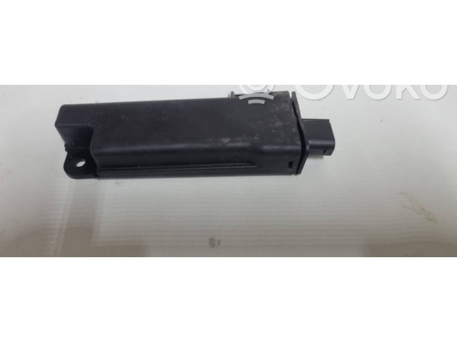 Zpětné zrcátko  Mercedes-Benz GL X164 2007  A0018276001  