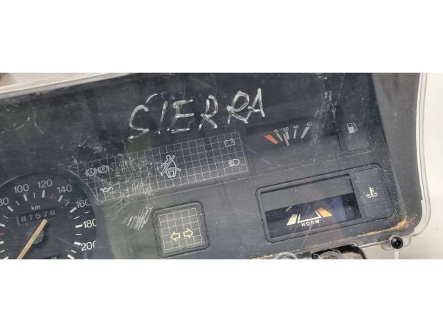 Přístrojová deska  Ford Sierra 1985 87BB10841AA, 062330  