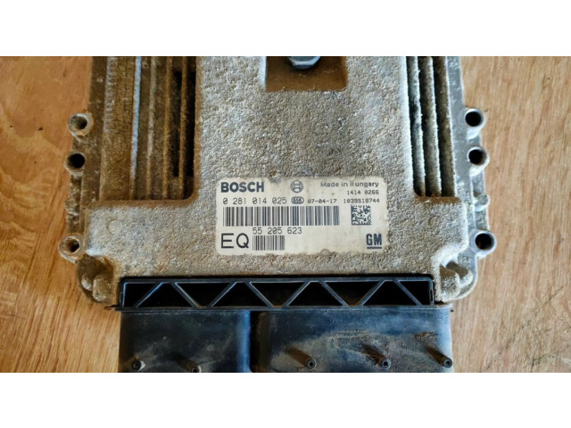 Řídící jednotka 55205623, 0281014025   Opel Astra H 2007