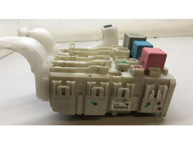 Блок предохранителей 8273047290, 8a121296   Toyota Prius (XW20)    