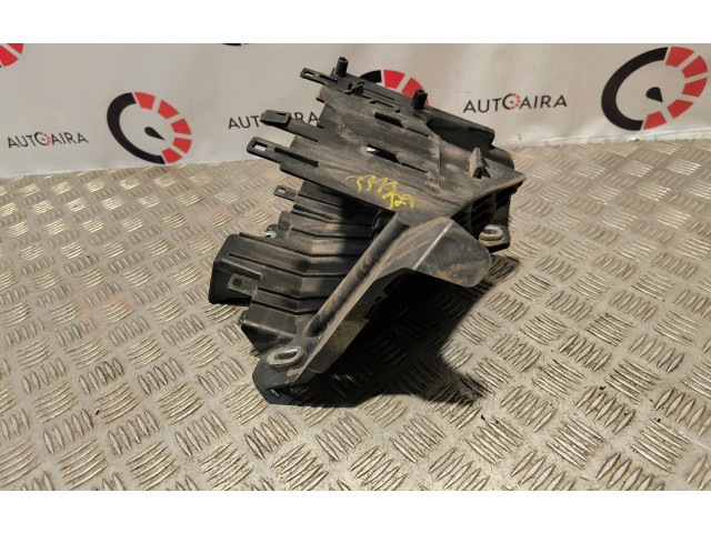 Блок предохранителей  68251775AA   Jeep Grand Cherokee    