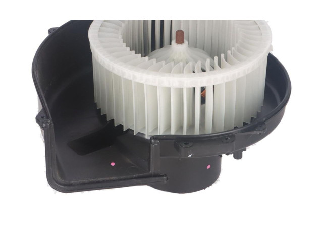 Вентилятор печки 6R1819015A   Skoda Fabia Mk3 (NJ)