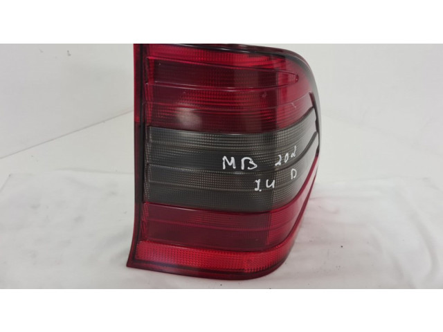 Задний фонарь правый сзади 2028204064    Mercedes-Benz C AMG W202   1993-2000 года