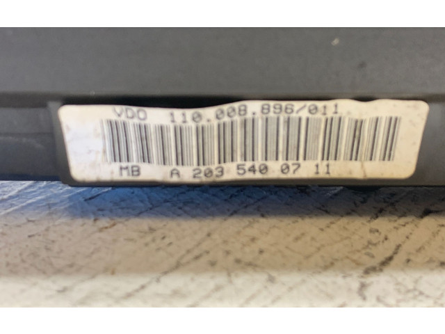 Přístrojová deska  Mercedes-Benz C W203 2004 A2035400711, 110008896011  