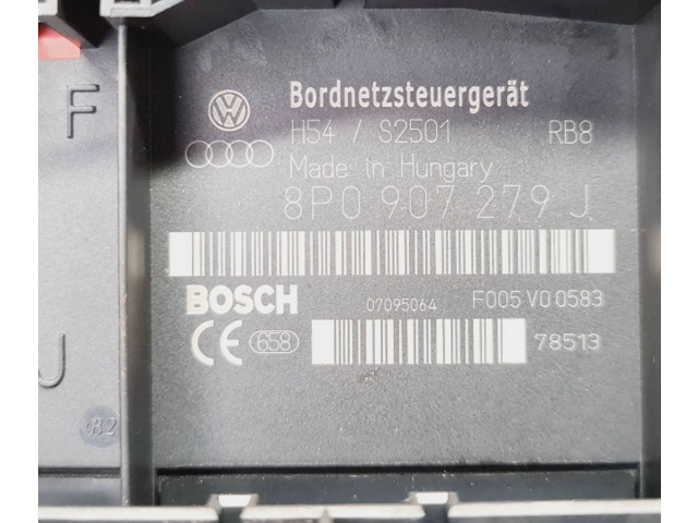   Pojistková skříňka 8P0907279J   Audi A3 S3 8P 2008
