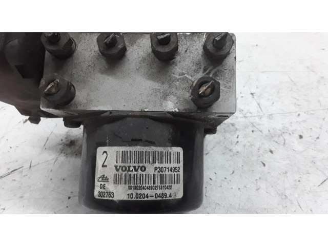 Jednotka ABS 30714952   Volvo XC90 2003