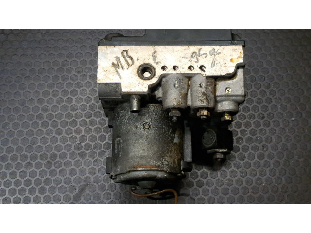 Jednotka ABS 0265217007, 0024319712   Mrcedes-Benz E W210 2001