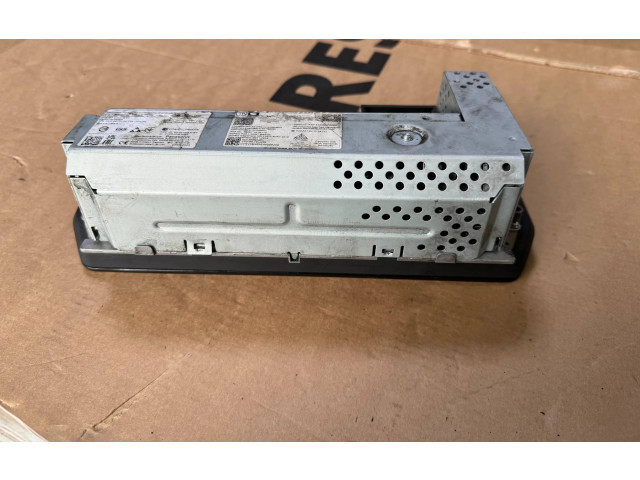 Радио/ проигрыватель CD/DVD / навигация 5FA035875D    Seat Leon IV
