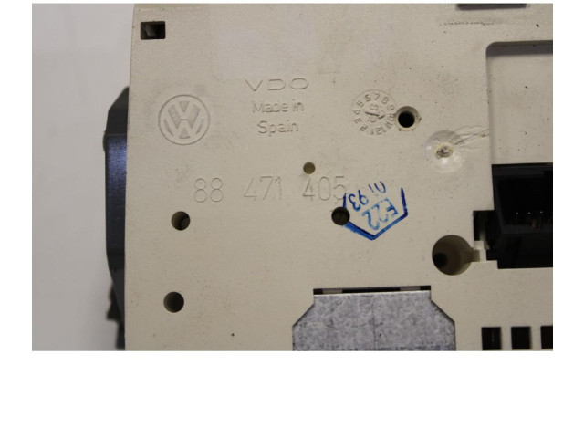 Zpětné zrcátko  Volkswagen Polo II 86C 2F 1985  88471405  