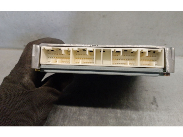 Řídící jednotka 8966105420, MB1758005033   Toyota Avensis T220 2001