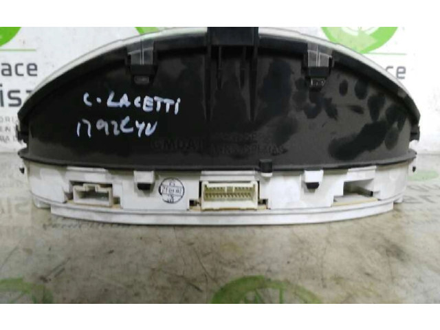 Přístrojová deska  Daewoo Lacetti 2005 96499003, 0090059  