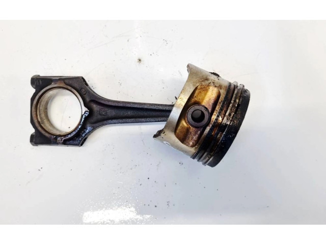 Píst    Opel Corsa B     