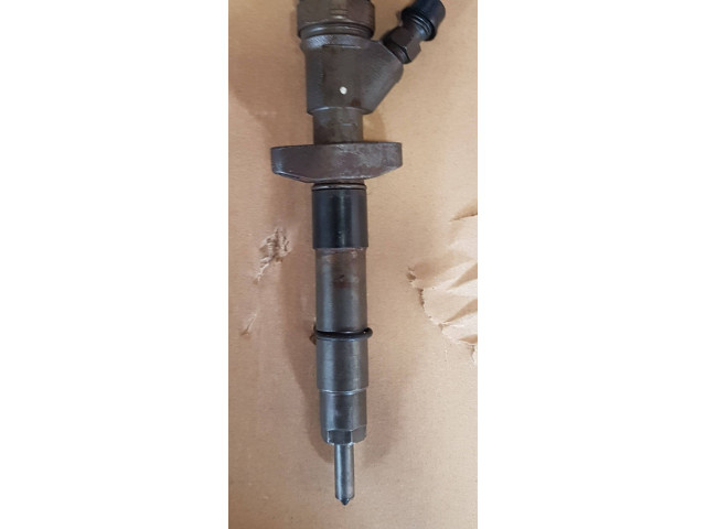 Vstřikovač 0445110087, 8200101135   Renault Trafic II (X83)  pro naftový motor 2.5  