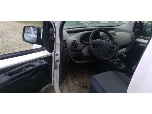 Моторчик заднего дворника 6405KG, 6405KG    Peugeot Bipper