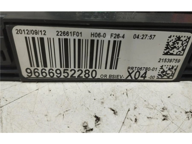 Блок предохранителей  9666952280, 0090012   Citroen Saxo    