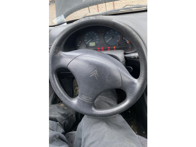 Volant Citroen Saxo 2000 00004109Z1  