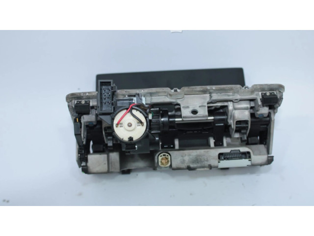 Дисплей    8V0857273K   Audi A3 S3 A3 Sportback 8P