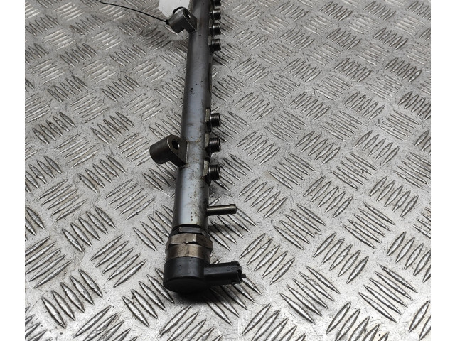Vstřikovací lišta 30777759, 0445215025   Volvo V60    D 5204 T2 