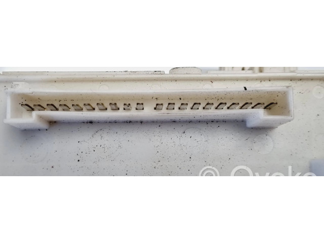 Комплект блоков управления MR951770, MM0038001   Mitsubishi Colt