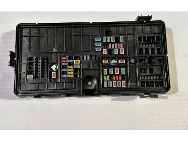   Pojistková skříňka L1M3-14A003   Ford Explorer VI 2020