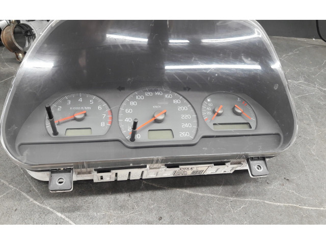 Pojistková skříňka Спидометр (приборный щиток) 30857579   Volvo S40, V40 2000