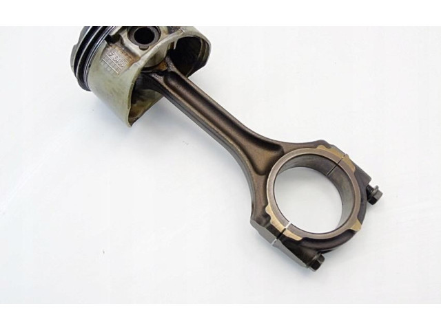 Поршень с шатуном  1010.4  Renault Megane II  