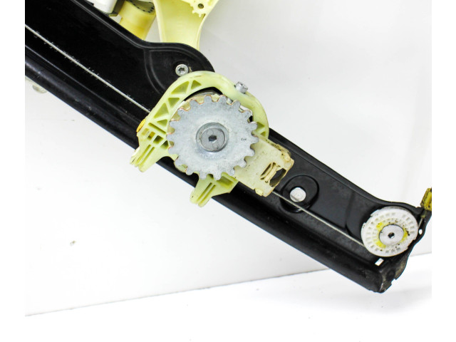 Vstřikovací lišta 7848363   BMW M3 F80  pro naftový motor 2.0  