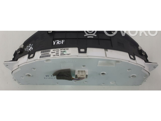 Панель приборов 30746102   Volvo V70       