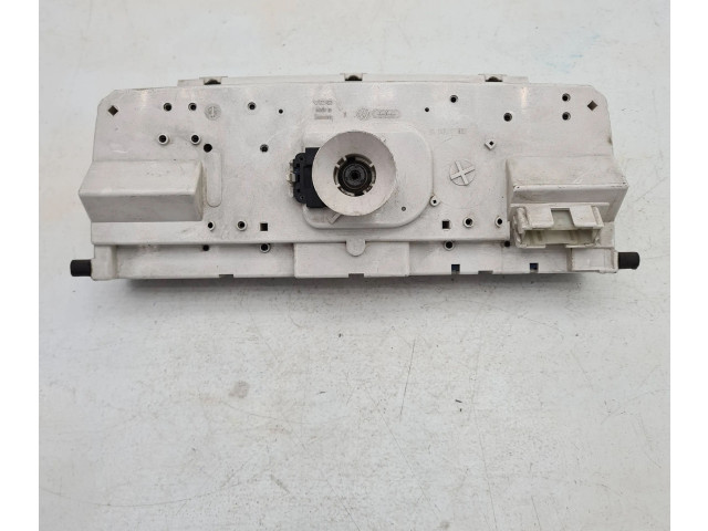 Přístrojová deska  Volkswagen PASSAT B3 1993 81117621  