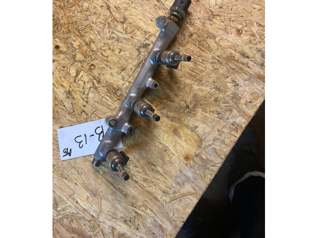 Vstřikovací lišta 04C133320G   Volkswagen T-Roc    DKRF 