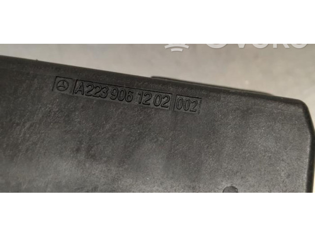   Pojistková skříňka A2239061502   Mercedes-Benz C W206 2022